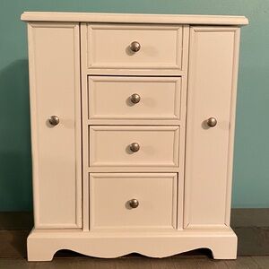 White Wooden Jewelry Box